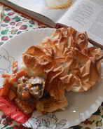 Пастуший пирог с корочкой из слоеного теста