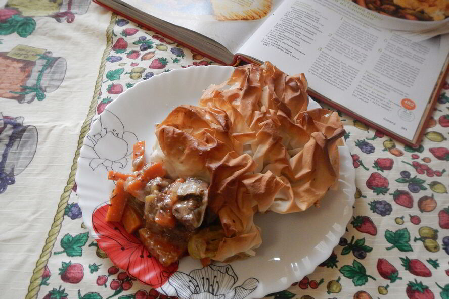 Рецепт пастушьего пирога с корочкой из слоеного теста