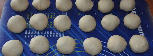 пирог из пирожков дружная семейка. Шаг 14