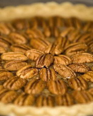 Пирог с орехами пекан, тростниковым сиропом и ромом