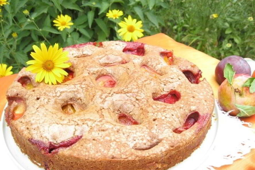 Рецепт шоколадного сливового пирога