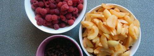 безопарные пирожки с абрикосом и малиной. Шаг 5