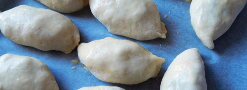 безопарные пирожки с абрикосом и малиной. Шаг 7