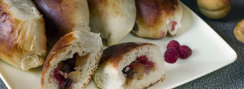 безопарные пирожки с абрикосом и малиной. Шаг 9