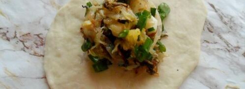 дрожжевые пирожки с капустой и яйцом в духовке. Шаг 9