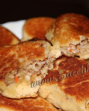 Гоголевские жареные пирожки с квашеной капустой и гречкой