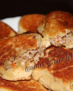 Гоголевские жареные пирожки с квашеной капустой и гречкой