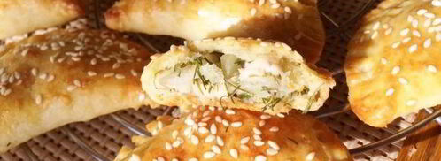 пирожки из сырного теста с капустой и вишней. Шаг 7