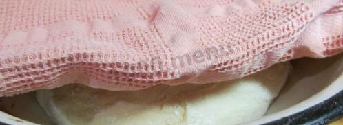 пирожки на кефире и дрожжах. Шаг 8