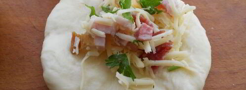 пирожки погача с колбасой и сыром. Шаг 4