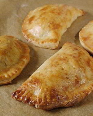 Пирожки с красной рыбой и рисом