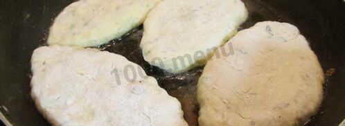 пирожки с курицей на сметане без дрожжей. Шаг 23