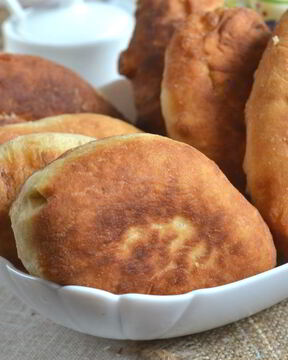 Пирожки с луком на кефире