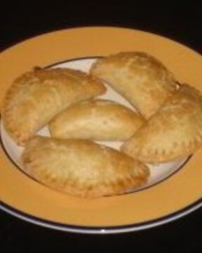 Пирожки с сыром и медом