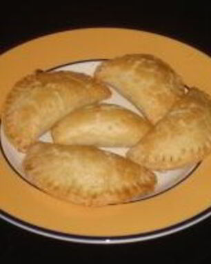 Пирожки с сыром и медом