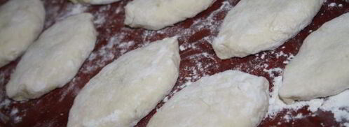 содовые пирожки с капустой, луком и яйцом. Шаг 7