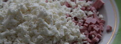 закусочные пирожки с колбасой и сыром. Шаг 3