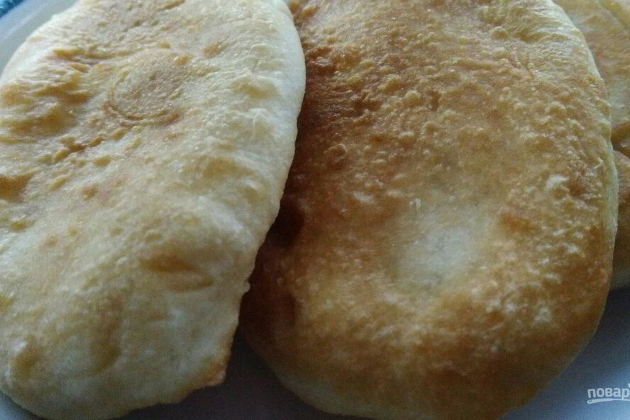 Рецепт жареных пирожков на сыворотке