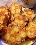 Пирожное из кукурузных палочек с орехом