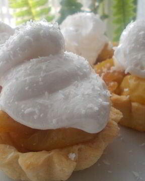 Пирожные с карамельными яблочками и белковым кремом Подарок для себя