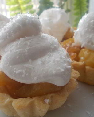 Пирожные с карамельными яблочками и белковым кремом Подарок для себя