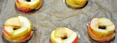 яблочное пирожное с меренгой и малиновым соусом. Шаг 4