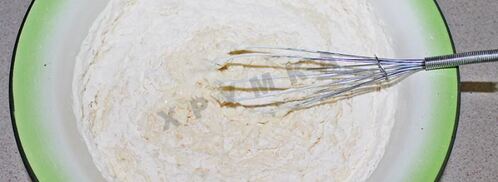 быстрая пицца на кефире без сметаны на сковороде. Шаг 4