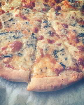 Пицца Четыре запрещенных сыра