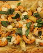 Пицца из лаваша с креветками, артишоками и моцареллой