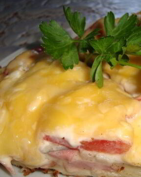 Пицца на сковороде из батона