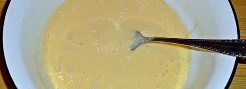 пицца на жидком тесте со свининой, помидорами и перцем. Шаг 3