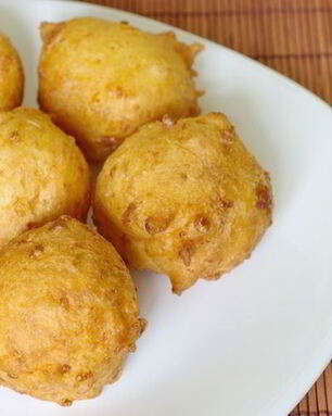 Быстрые пончики на йогурте