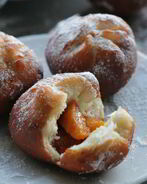 Пончики с абрикосами