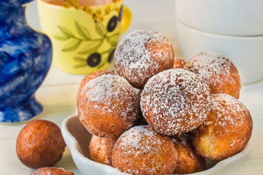 Рецепт простых пончиков на сгущенке