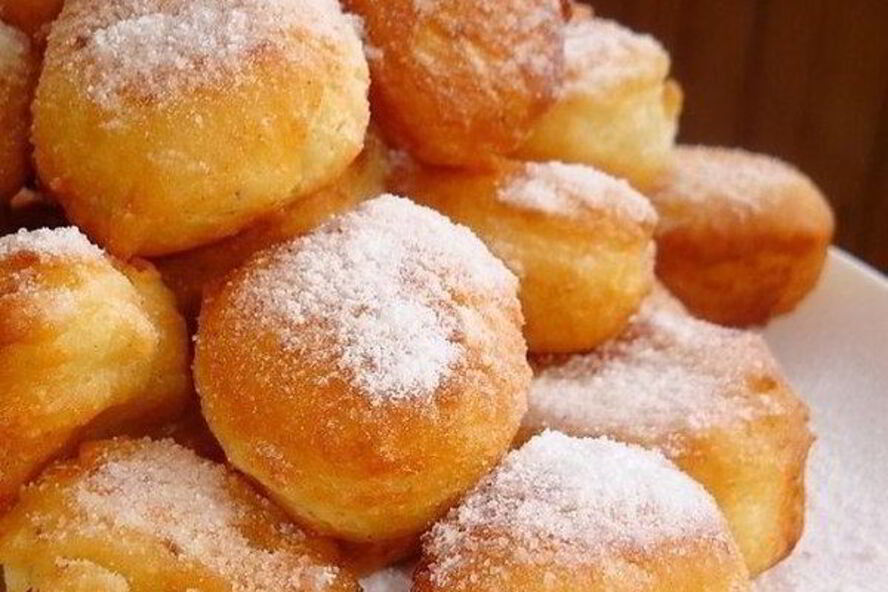 Рецепт пышных пончиков с яблоком
