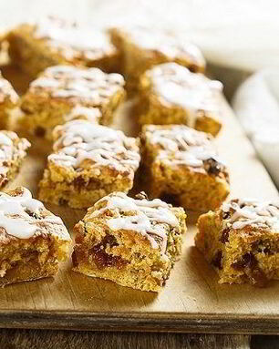 Постная коврижка с орехами