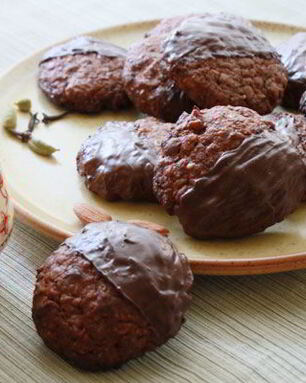 Шоколадные пряники с цукатами