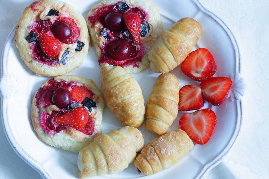 Рецепт рулетиков с вишней