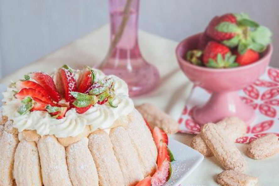 Рецепт французской клубничной шарлотки