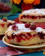 Малиновая шарлотка