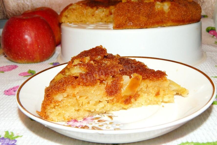 Рецепт шарлотки на кефире в мультиварке