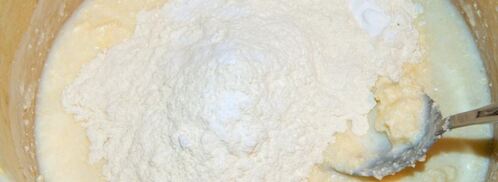 шарлотка на кефире в мультиварке. Шаг 4