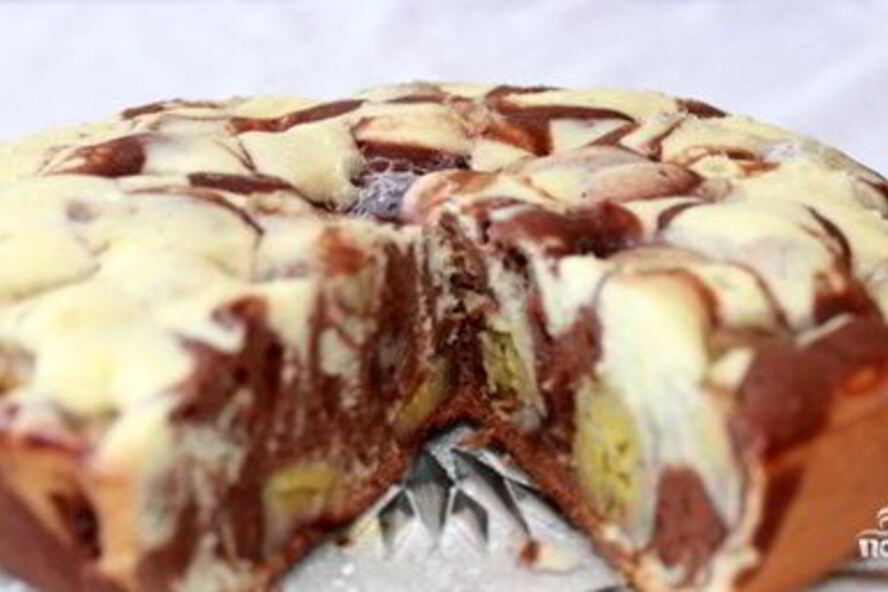 Рецепт шарлотки с бананами в мультиварке