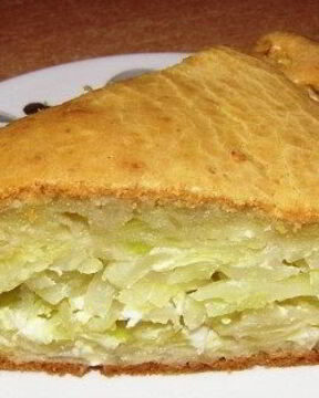 Шарлотка с капустой в духовке