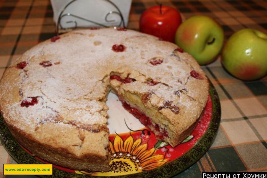 Рецепт шарлотки с вишней в духовке