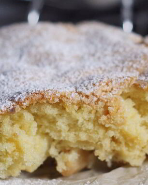 Шарлотка с яблоками простая