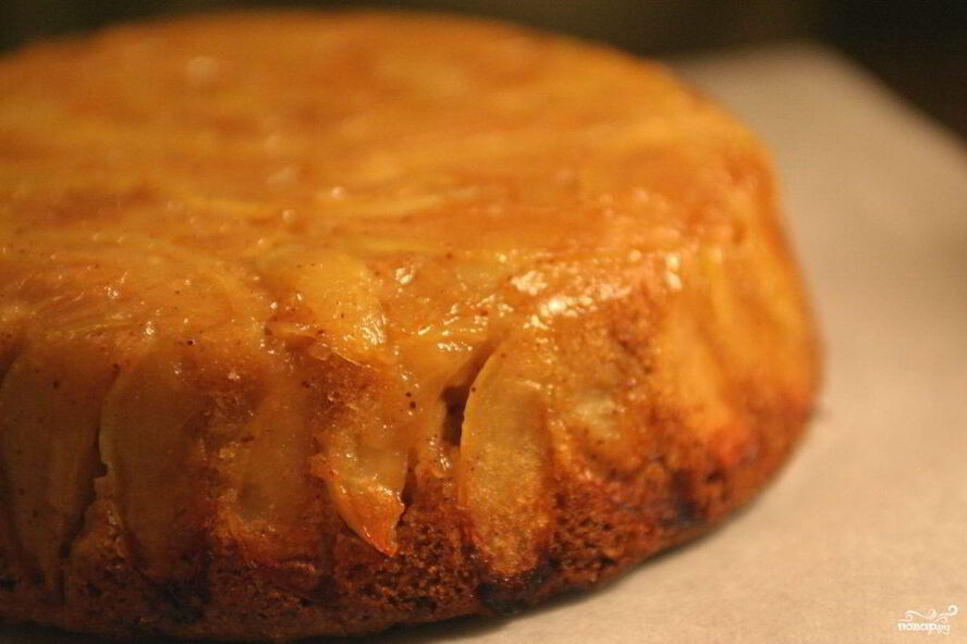 Рецепт шарлотки с замороженными яблоками