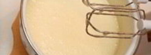 шарлотка с замороженными яблоками. Шаг 2