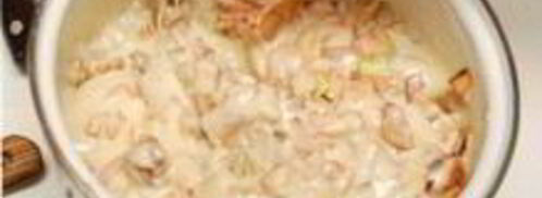 шарлотка с замороженными яблоками. Шаг 6