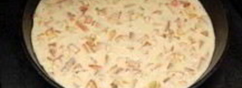 шарлотка с замороженными яблоками. Шаг 7